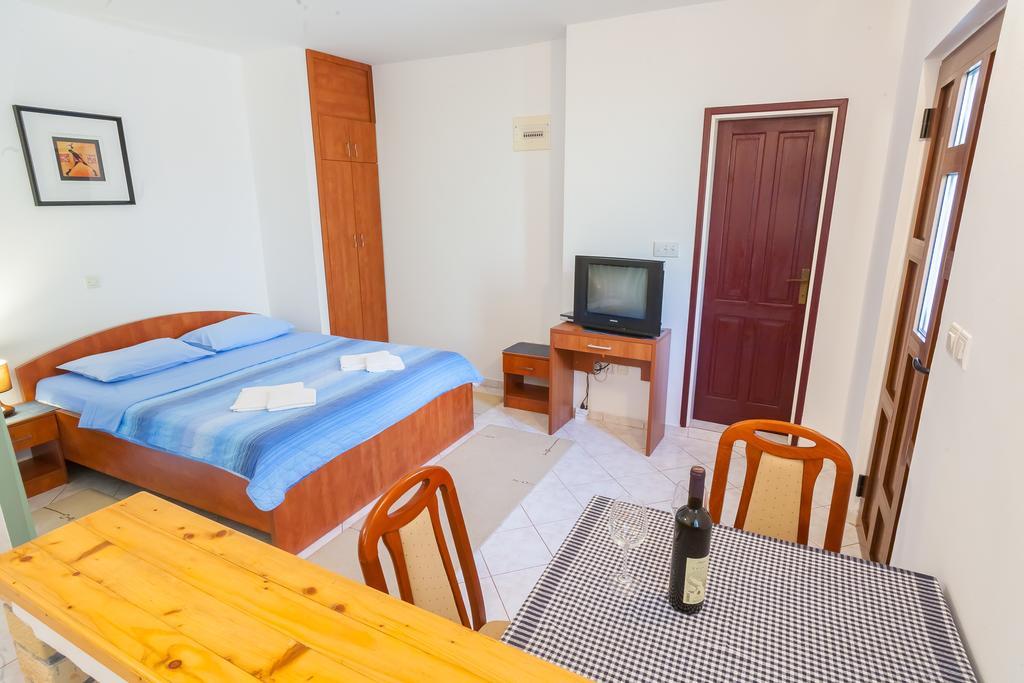 Apartment Mitrovic